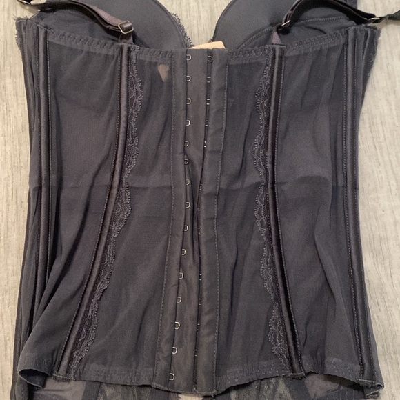 Victoria Secret Corset - Picture 3 of 3